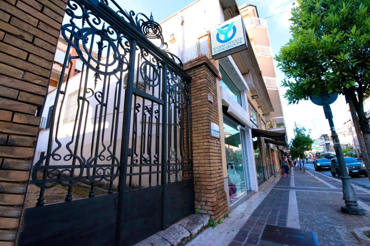 فندق Domus Marti فورميا المظهر الخارجي الصورة